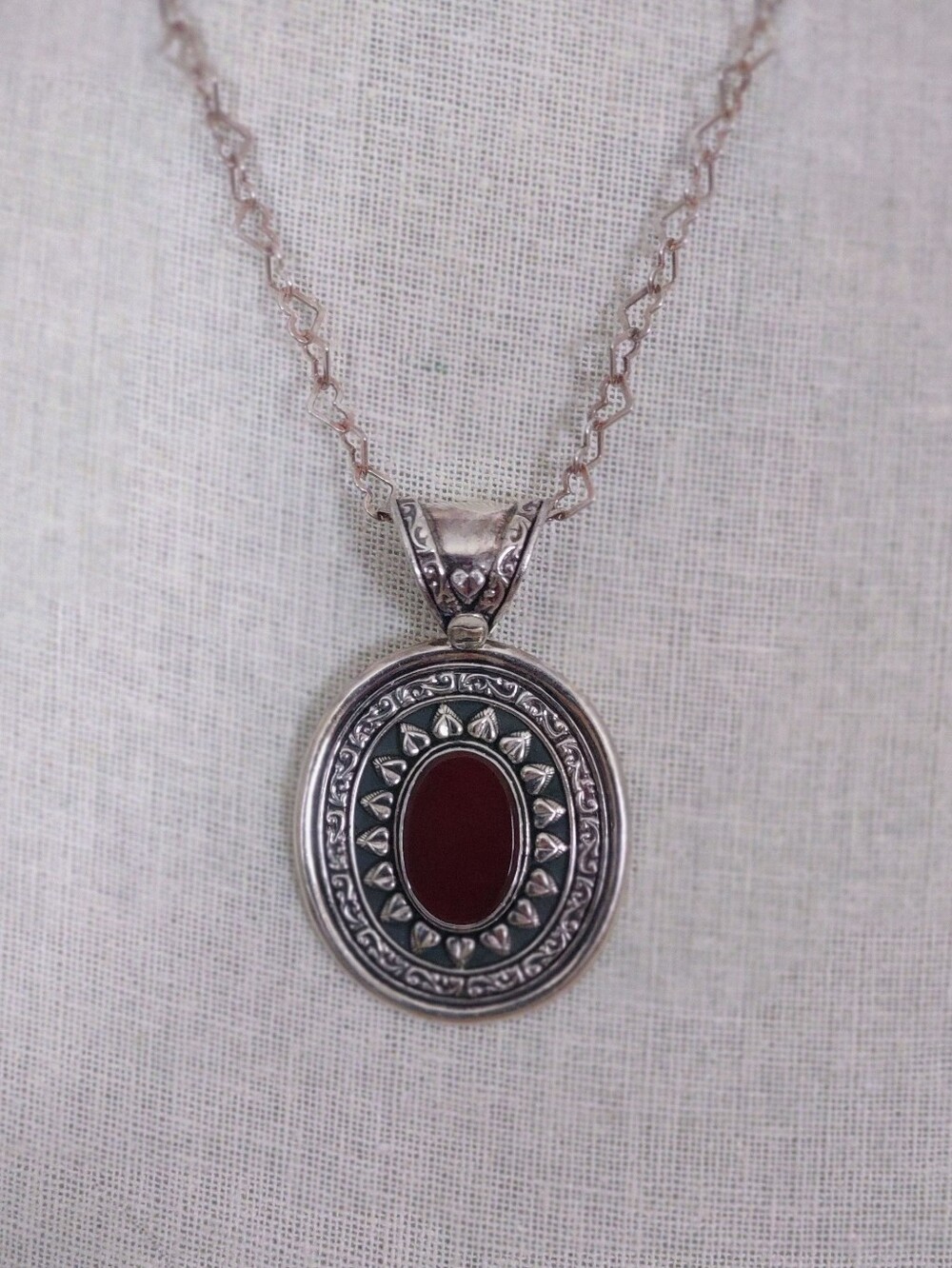 Vintage Doug Paulus 925 SS Carnelian Oval Pendant With Necklace 18"